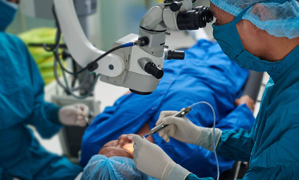 What is cataract surgery and how can it improve your vision? - Oday  Alsheikh MD Braverman-Terry-OEI